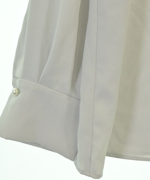 UNTITLED เสื้อลำลอง