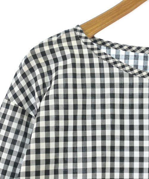 UNTITLED เสื้อสตรี