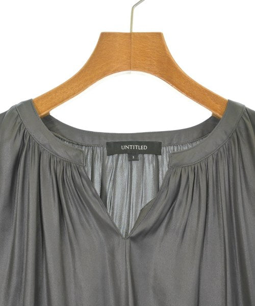 UNTITLED เสื้อสตรี