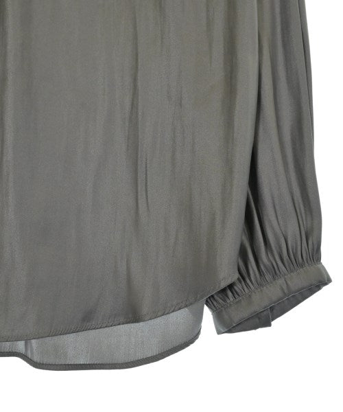 UNTITLED เสื้อสตรี