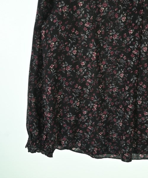 UNTITLED เสื้อสตรี