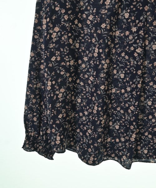 UNTITLED เสื้อสตรี