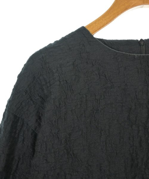UNTITLED เสื้อสตรี