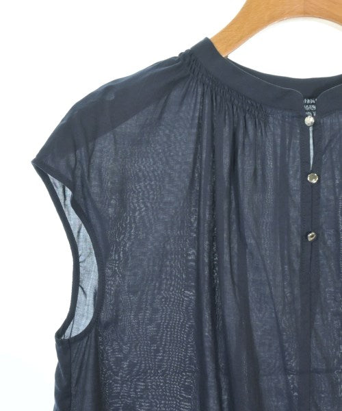 UNTITLED เสื้อสตรี