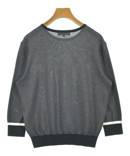 UNTITLED เสื้อกันหนาว