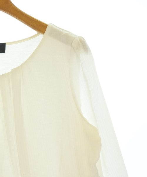 UNTITLED เสื้อสตรี