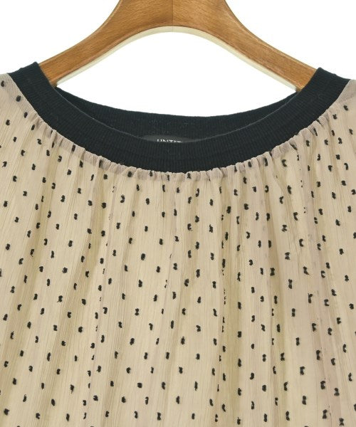 UNTITLED เสื้อสตรี