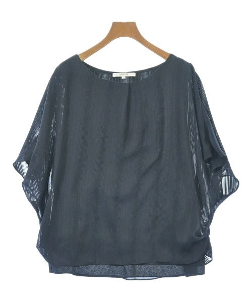 UNTITLED เสื้อสตรี