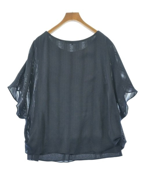 UNTITLED เสื้อสตรี