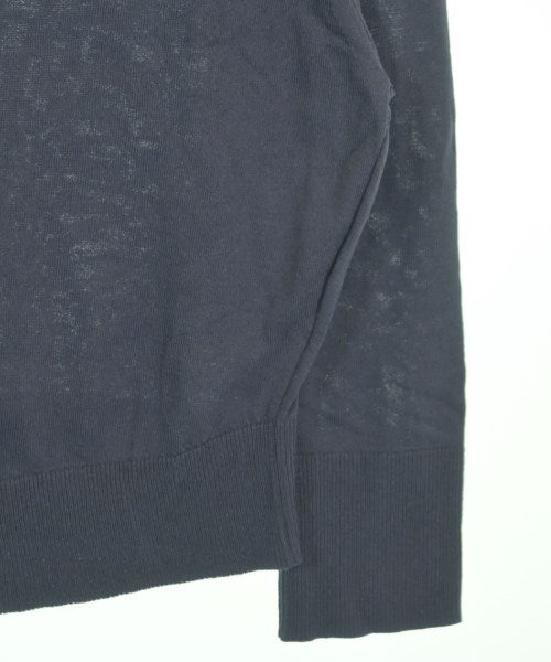 UNTITLED เสื้อกันหนาว