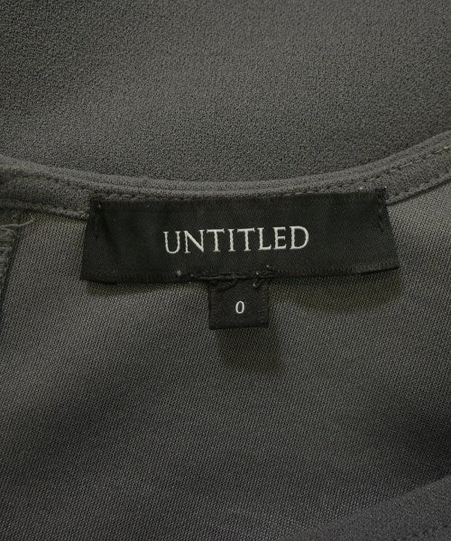 UNTITLED เสื้อยืด/เสื้อท็อปส์