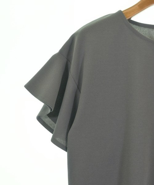 UNTITLED เสื้อยืด/เสื้อท็อปส์
