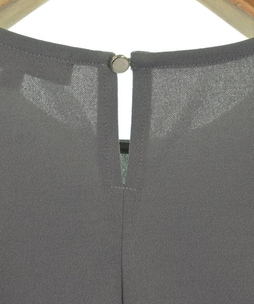 UNTITLED เสื้อยืด/เสื้อท็อปส์