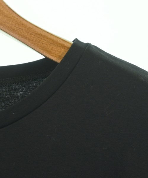 UNTITLED เสื้อยืด/เสื้อท็อปส์