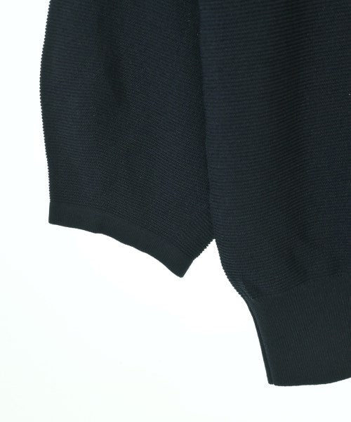 UNTITLED เสื้อกันหนาว