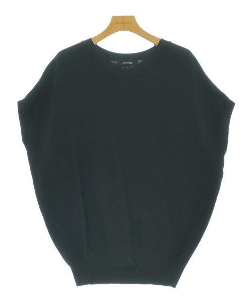 UNTITLED เสื้อกั๊ก
