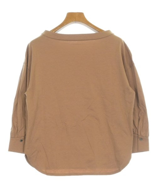 UNTITLED เสื้อยืด/เสื้อท็อปส์