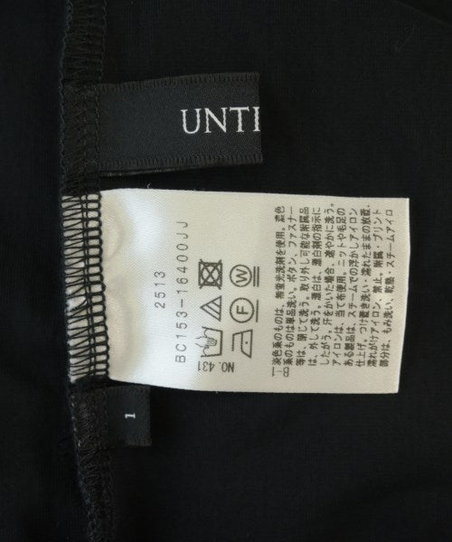 UNTITLED เสื้อยืด/เสื้อท็อปส์