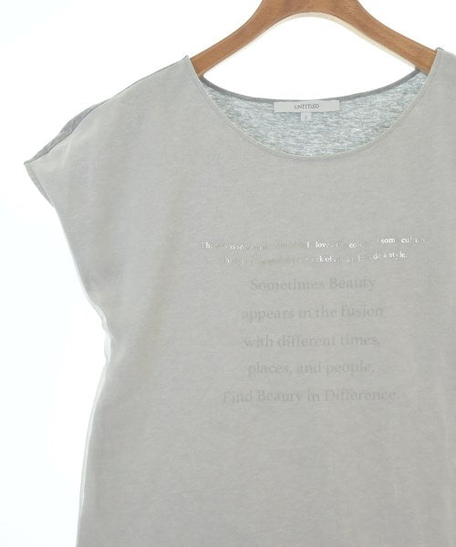 UNTITLED เสื้อยืด/เสื้อท็อปส์