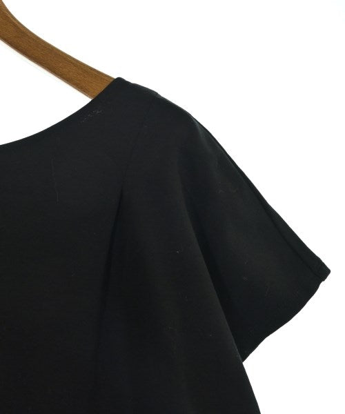 UNTITLED เสื้อยืด/เสื้อท็อปส์