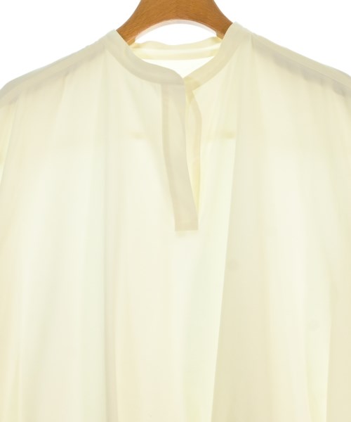 UNTITLED เสื้อสตรี