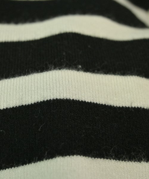 UNTITLED เสื้อกันหนาว