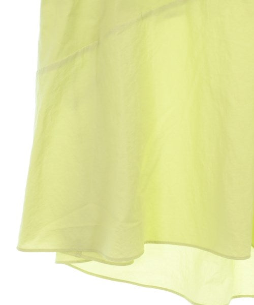 UNTITLED เสื้อยืด/เสื้อท็อปส์