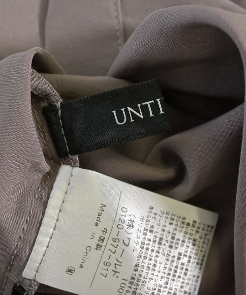 UNTITLED เสื้อลำลอง