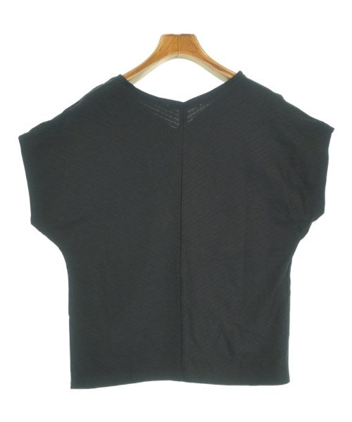 UNTITLED เสื้อยืด/เสื้อท็อปส์
