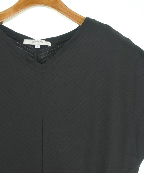 UNTITLED เสื้อยืด/เสื้อท็อปส์