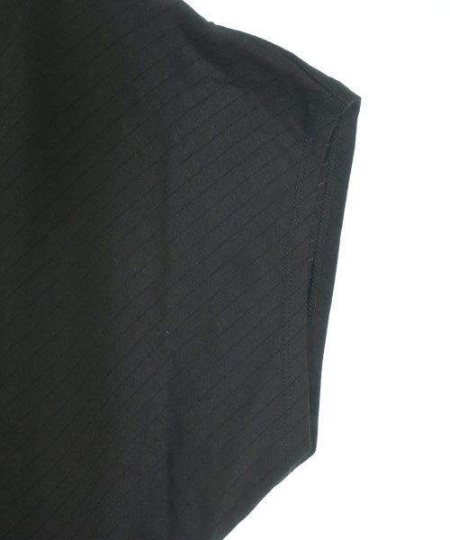 UNTITLED เสื้อยืด/เสื้อท็อปส์