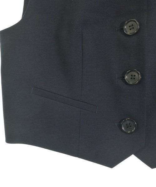 UNTITLED เสื้อกั๊ก