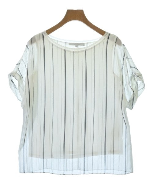UNTITLED เสื้อสตรี