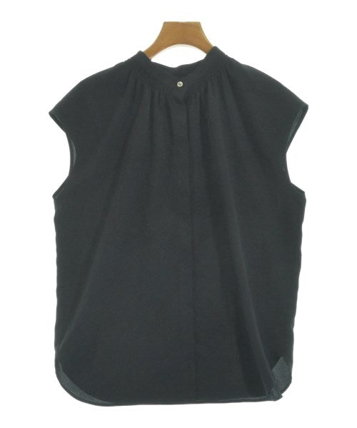 UNTITLED เสื้อลำลอง