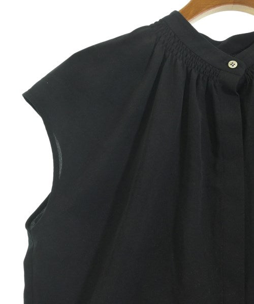 UNTITLED เสื้อลำลอง