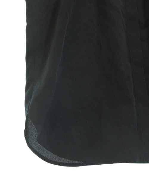 UNTITLED เสื้อลำลอง