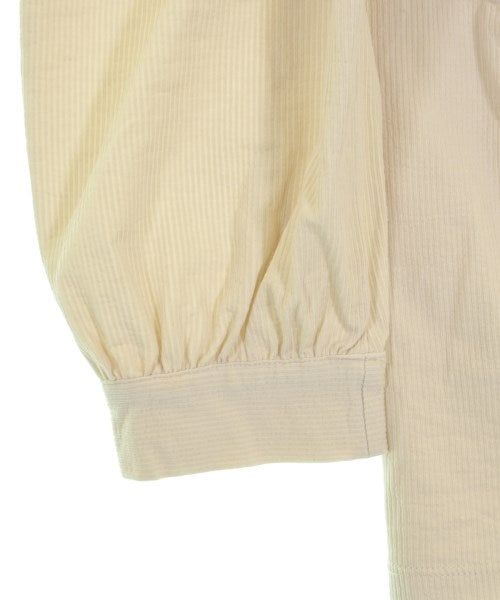 UNTITLED เสื้อยืด/เสื้อท็อปส์