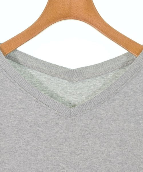 UNTITLED เสื้อยืด/เสื้อท็อปส์