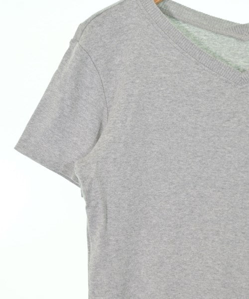 UNTITLED เสื้อยืด/เสื้อท็อปส์