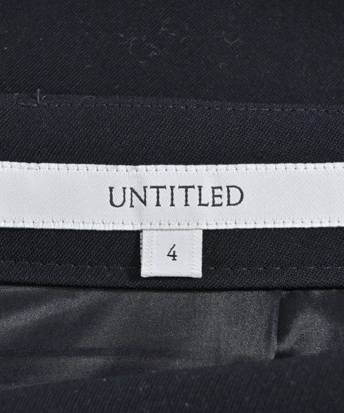 UNTITLED กระโปรงยาวถึงเข่า