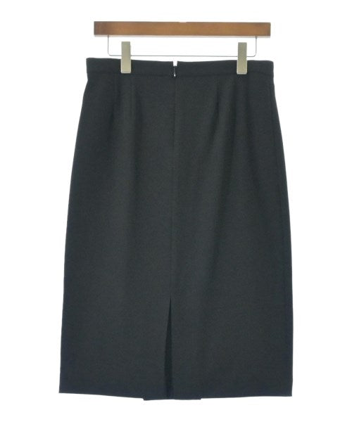 UNTITLED กระโปรงยาวถึงเข่า