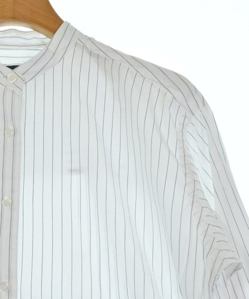 UNTITLED เสื้อลำลอง