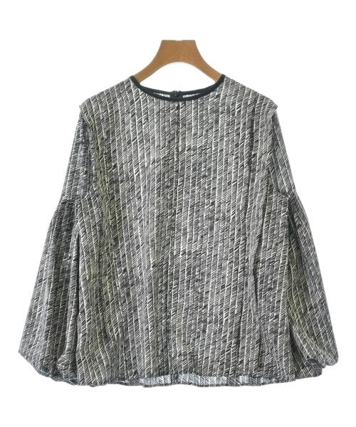 UNTITLED เสื้อสตรี