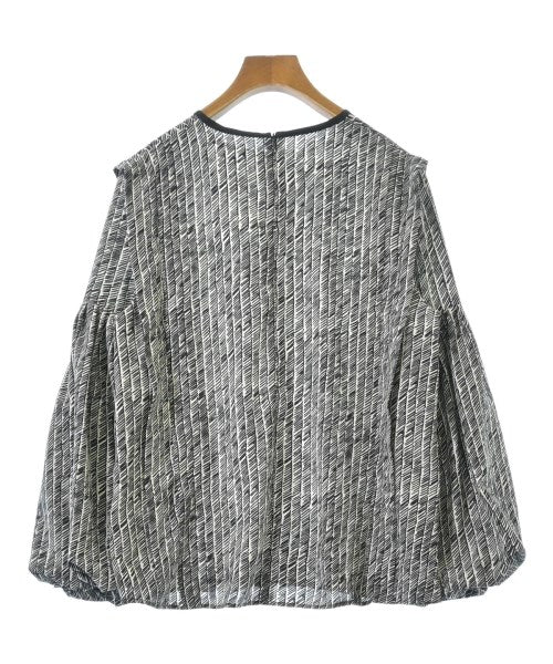 UNTITLED เสื้อสตรี