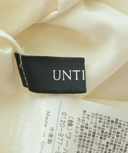 UNTITLED เสื้อลำลอง