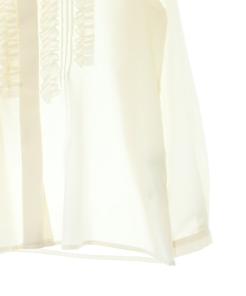 UNTITLED เสื้อลำลอง