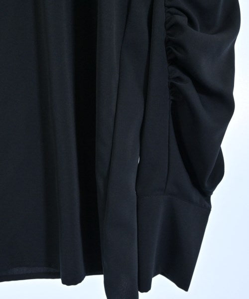 UNTITLED เสื้อสตรี