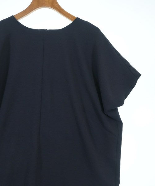 UNTITLED เสื้อสตรี