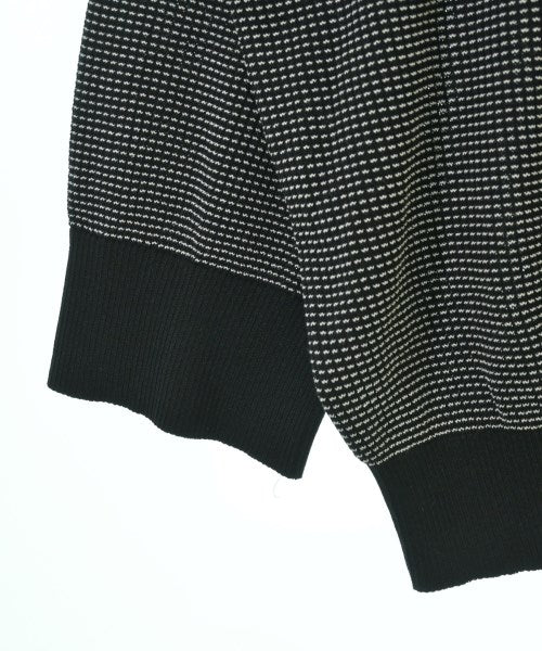 UNTITLED เสื้อกันหนาว