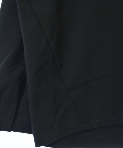 UNTITLED เสื้อยืด/เสื้อท็อปส์